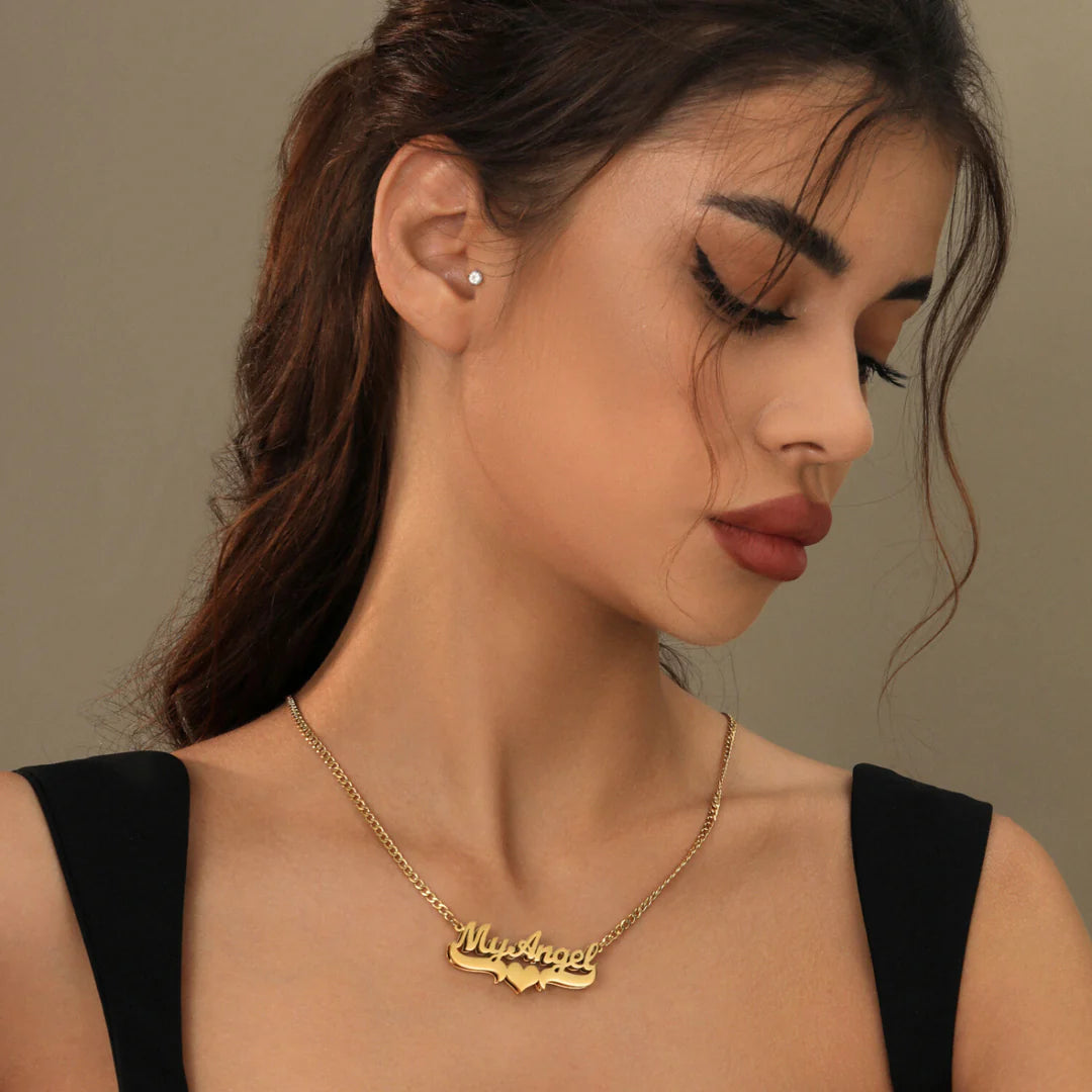 Collar Personalizado de Amor con Nombre y Corazón