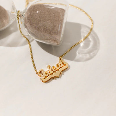 Collar Personalizado de Amor con Nombre y Corazón